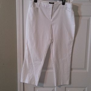 White capri dress pant